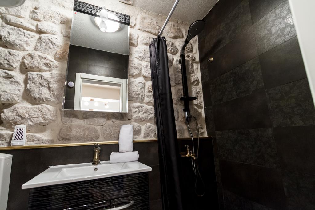 Hill Apartments コトル エクステリア 写真