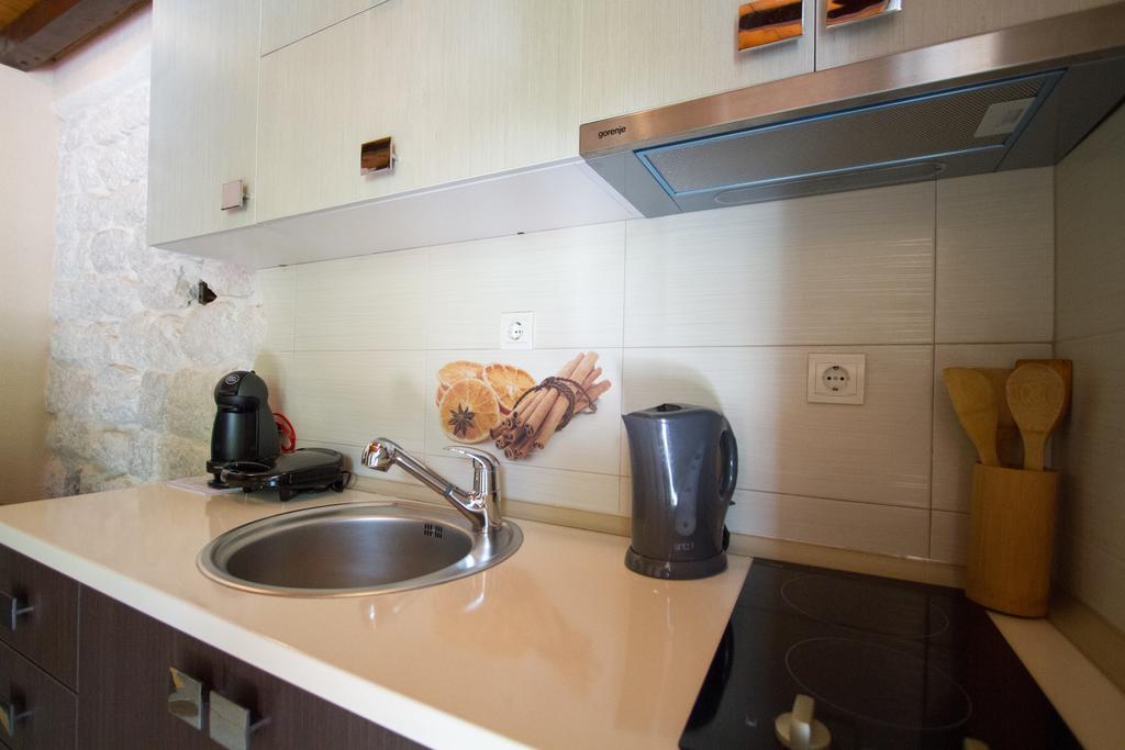 Hill Apartments コトル エクステリア 写真